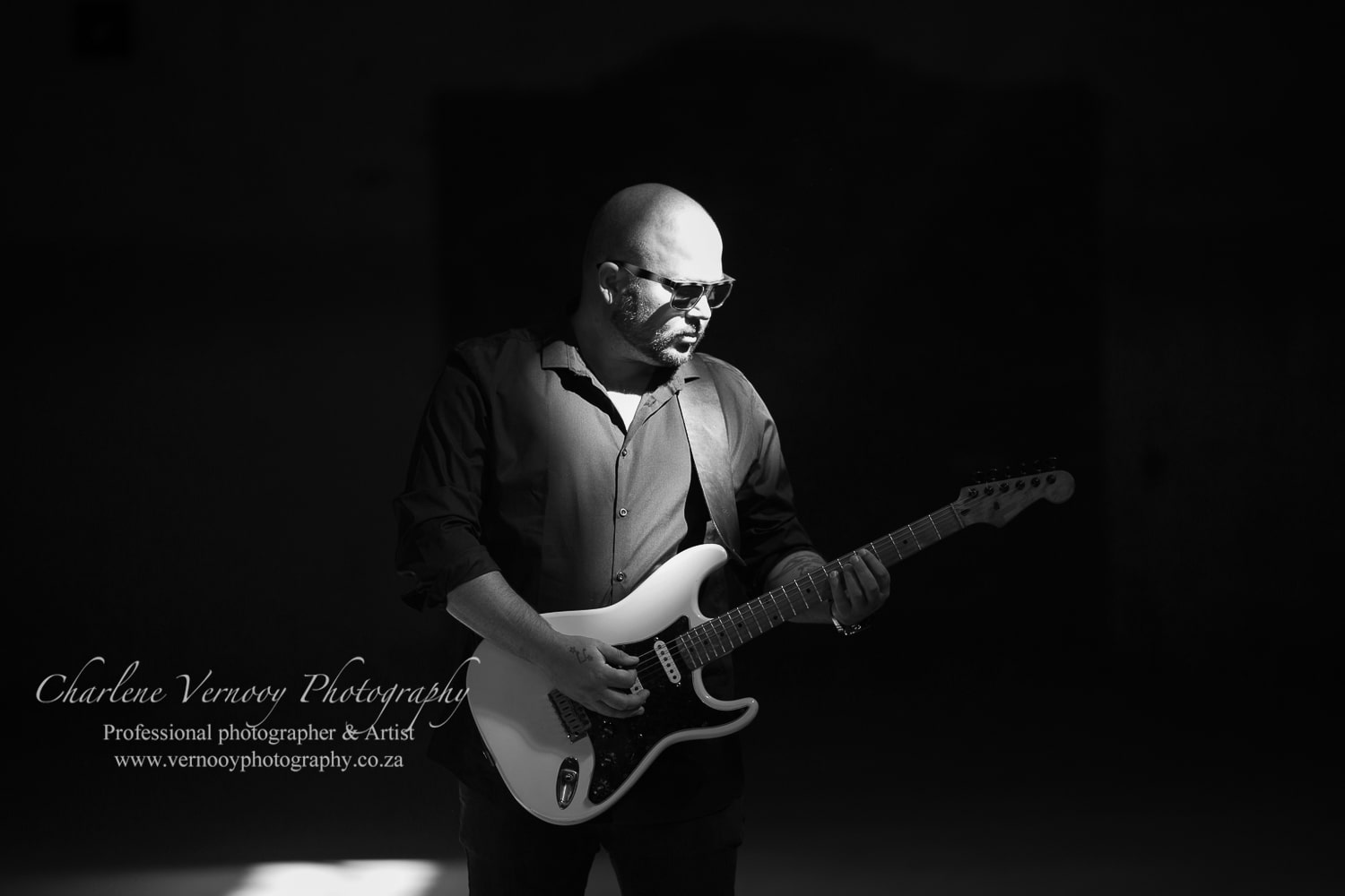 FB_05bw-min